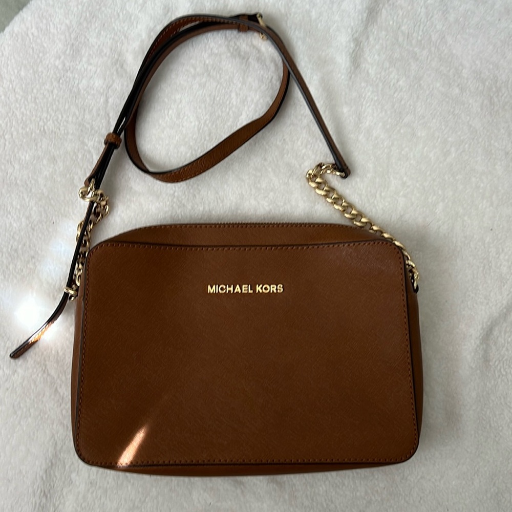 Michael Kors Jet Set Medium Saffiano Leather Crossbody Bag
